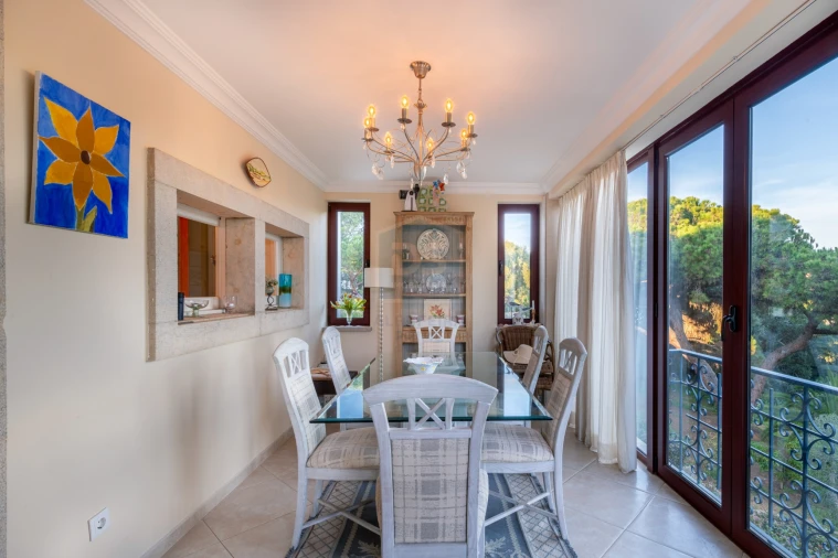 Moradia T4 para Venda em Albufeira e Olhos de Água Foto 32