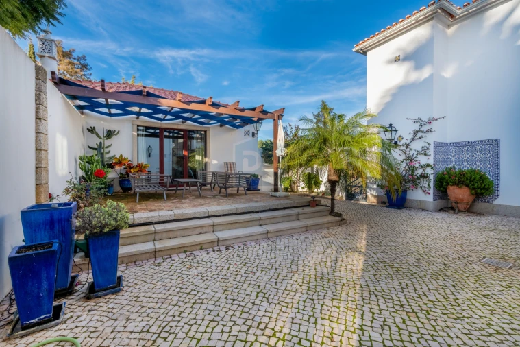 Moradia T4 para Venda em Albufeira e Olhos de Água Foto 12