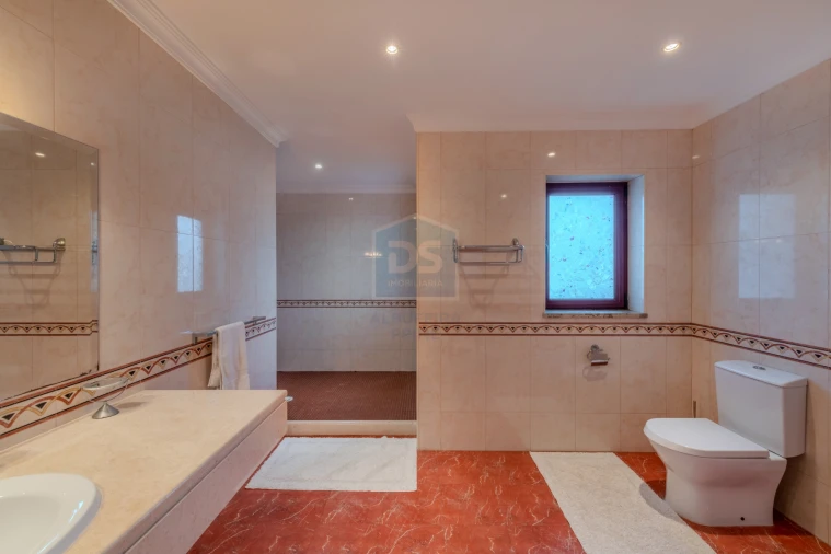 Moradia T4 para Venda em Albufeira e Olhos de Água Foto 60