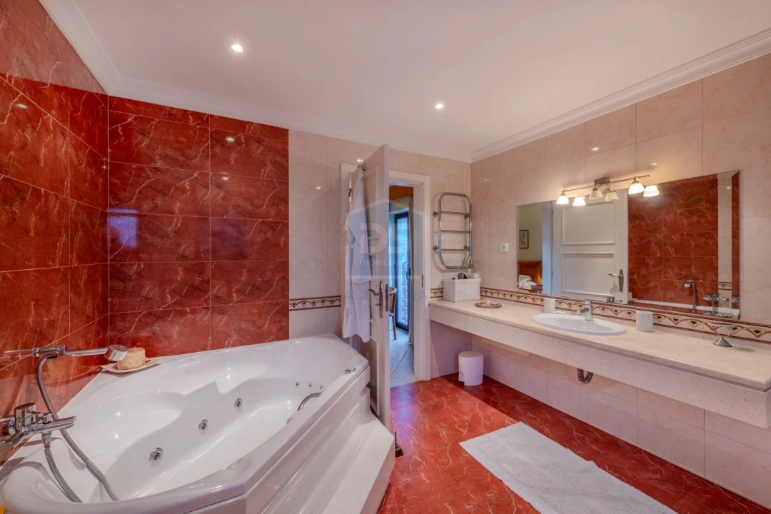 Moradia T4 para Venda em Albufeira e Olhos de Água Foto 63