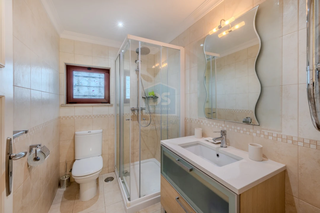 Moradia T4 para Venda em Albufeira e Olhos de Água Foto 39