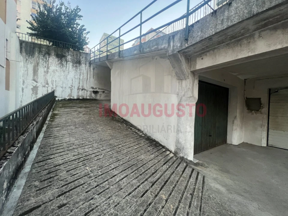 Garagem para Venda em Guarda Foto 5