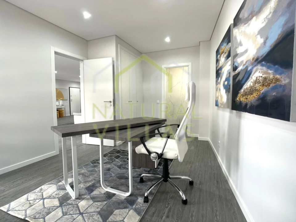 Apartamento T3 para Venda em Quelfes Foto 7