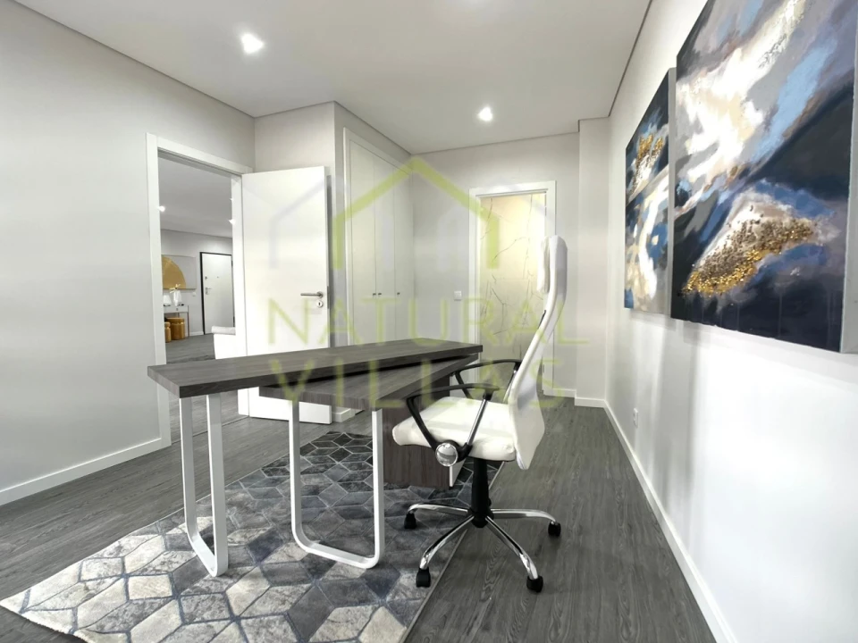 Apartamento T3 para Venda em Quelfes Foto 3