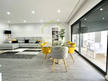 Apartamento T3 para Venda em Quelfes