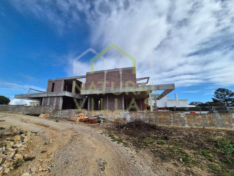 Moradia T4 para Venda em Albufeira e Olhos de Água Foto 8