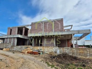 Moradia T4 para Venda em Albufeira e Olhos de Água