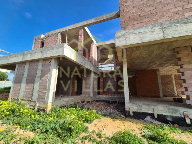 Moradia T4 para Venda em Albufeira e Olhos de Água Foto 10