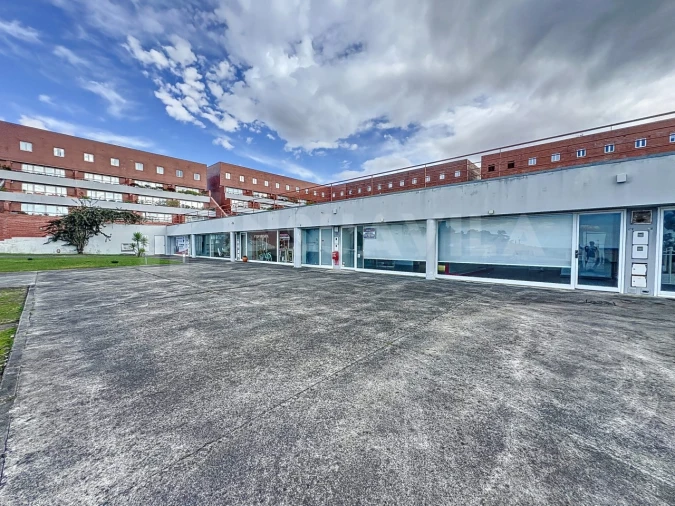 Loja para Venda em Moledo e Cristelo