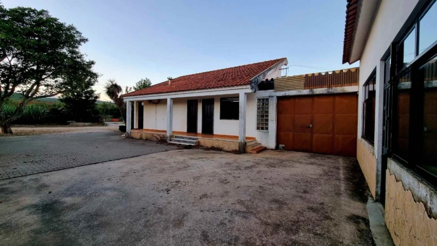 Moradia T3 para Venda em Porto de Mós - São João Baptista e São Pedro Foto 2