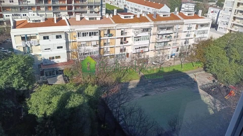 Apartamento T2 para Arrendamento em Olivais