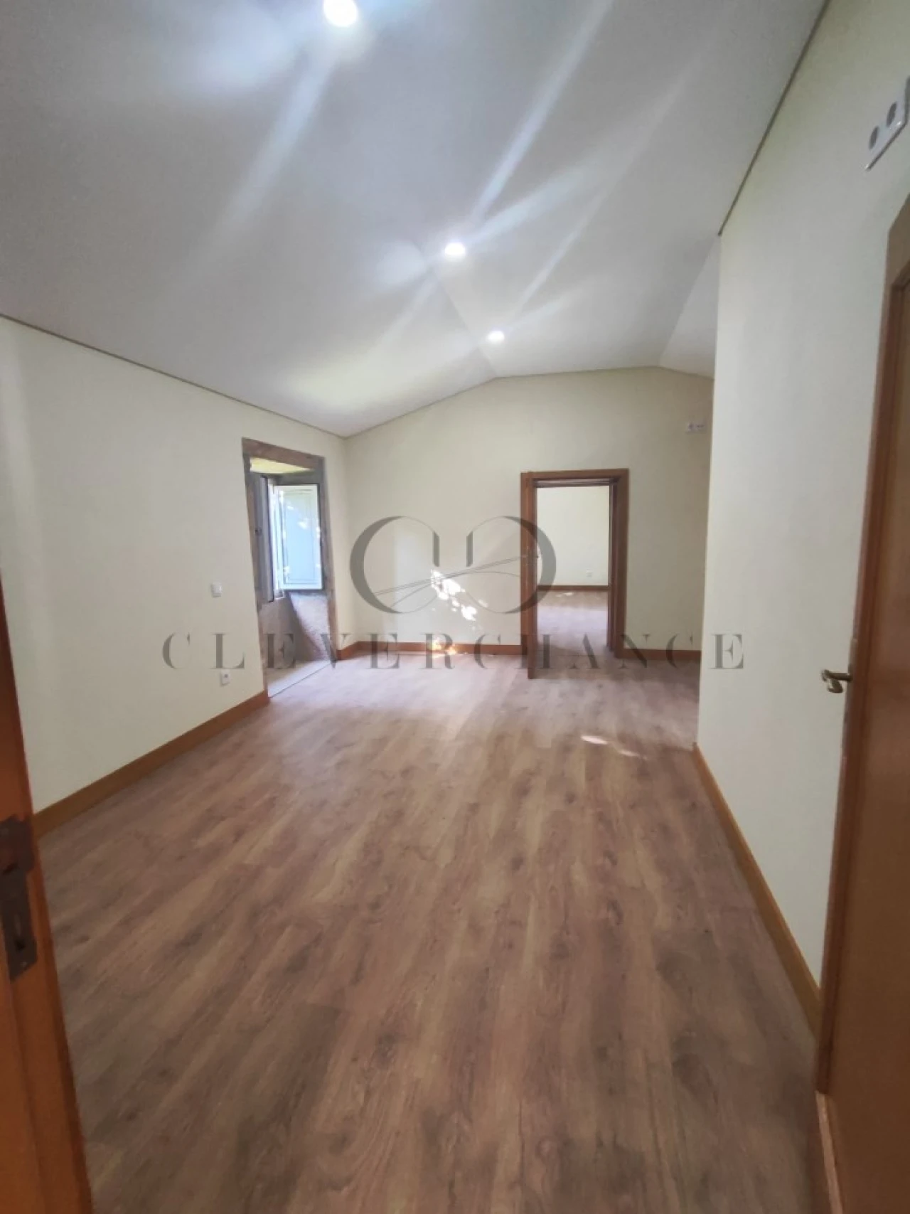 Moradia T4 para Venda em Fermedo Foto 16