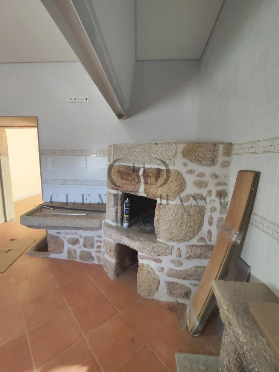 Moradia T4 para Venda em Fermedo Foto 13