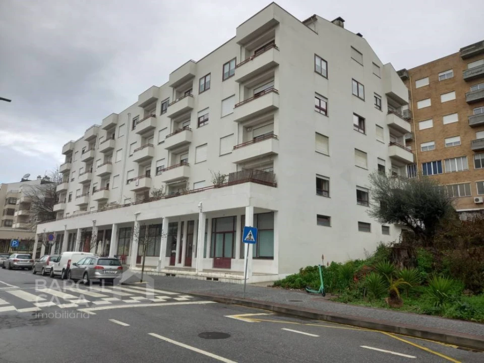 Loja para Arrendamento em Barcelos, V.Boa, V.Frescainha Foto 1