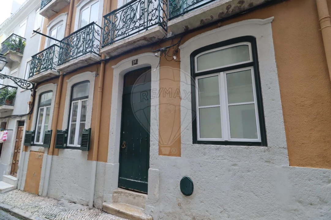 Apartamento T1 para Arrendamento em Misericórdia Foto 10