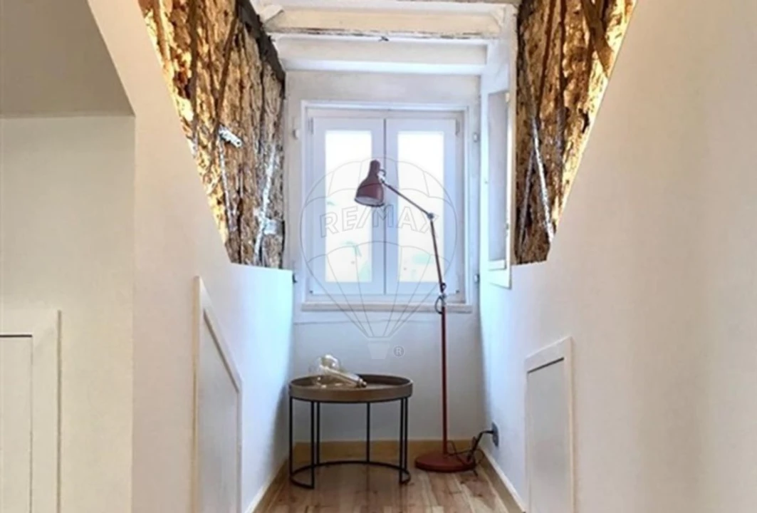 Apartamento T1 para Arrendamento em Misericórdia Foto 4