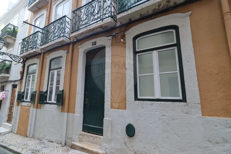 Apartamento T1 para Arrendamento em Misericórdia Foto 10