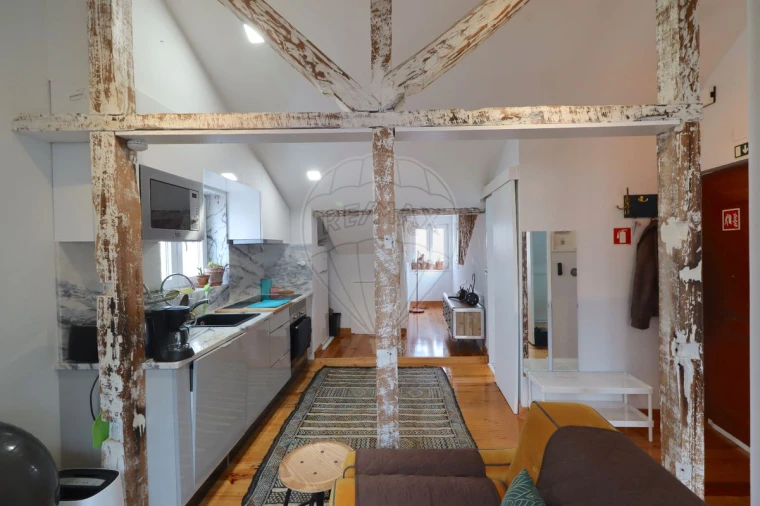 Apartamento T1 para Arrendamento em Misericórdia Foto 8