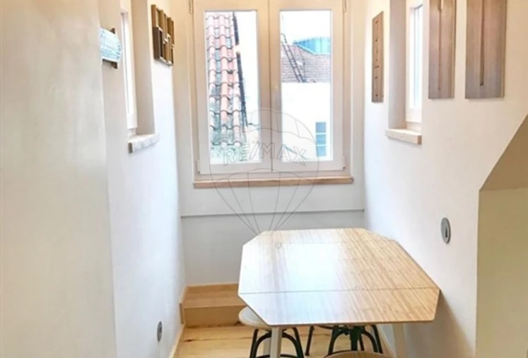 Apartamento T1 para Arrendamento em Misericórdia Foto 3