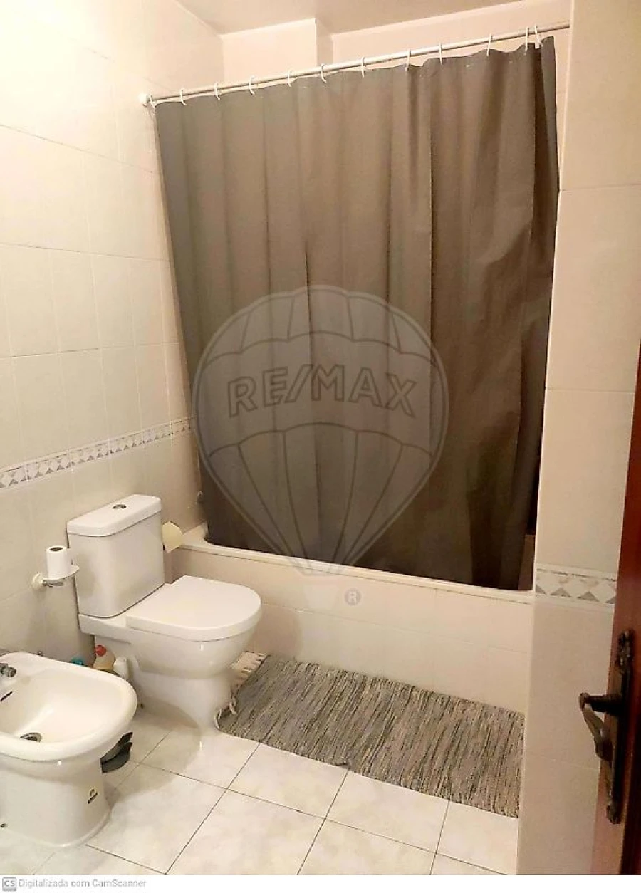 Apartamento T2 para Arrendamento em Arcozelo Foto 8