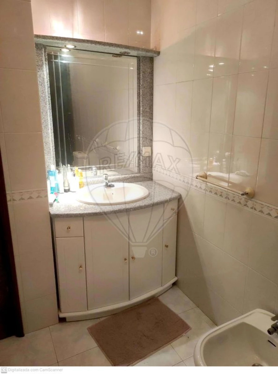 Apartamento T2 para Arrendamento em Arcozelo Foto 7