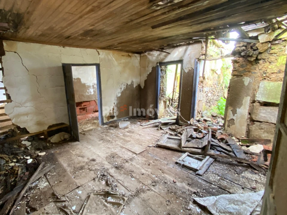 Terreno para Venda em Serra e Junceira Foto 7