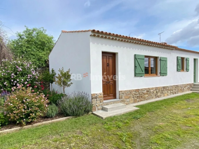 Terreno para Venda em Serra e Junceira Foto 1