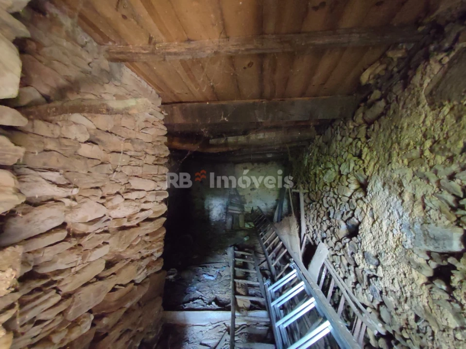 Quinta T3 para Venda em Nossa Senhora do Pranto Foto 14