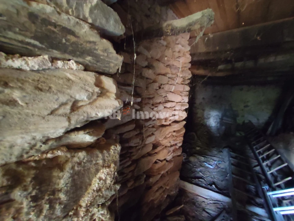 Quinta T3 para Venda em Nossa Senhora do Pranto Foto 15