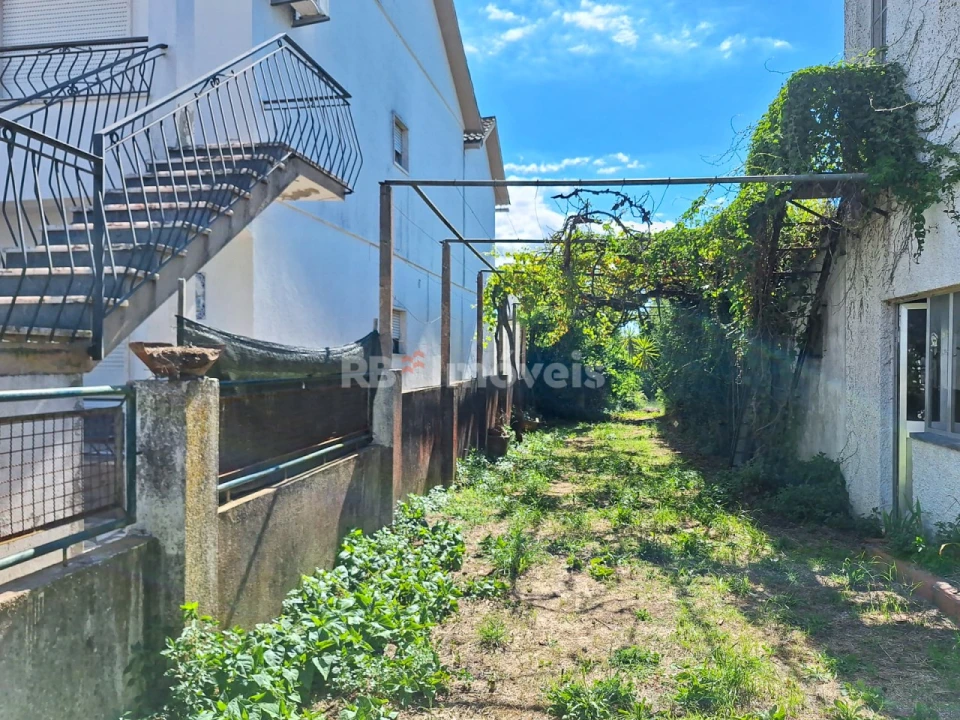 Moradia T5 para Venda em Paialvo Foto 3