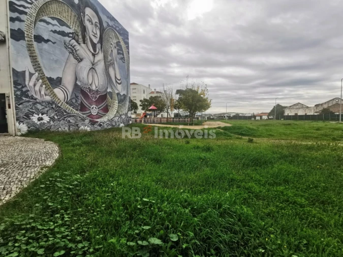 Terreno para Venda em Vila Nova da Barquinha Foto 2