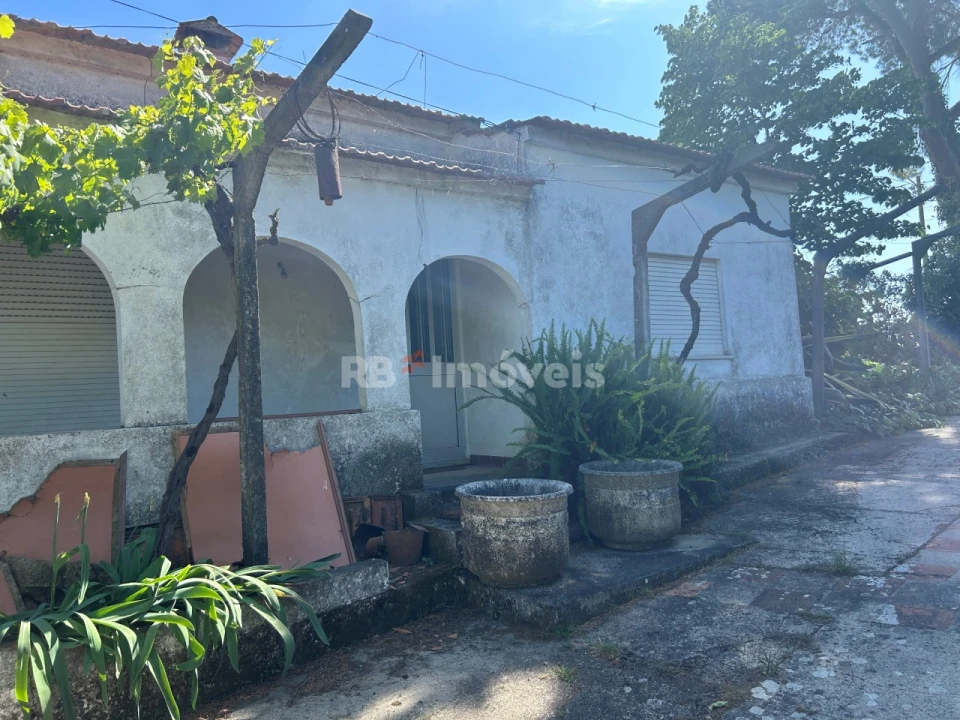 Quinta T2 para Venda em São João Baptista e Santa Maria dos Olivais Foto 5