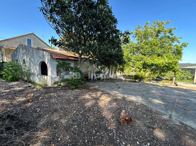 Quinta T2 para Venda em São João Baptista e Santa Maria dos Olivais Foto 2