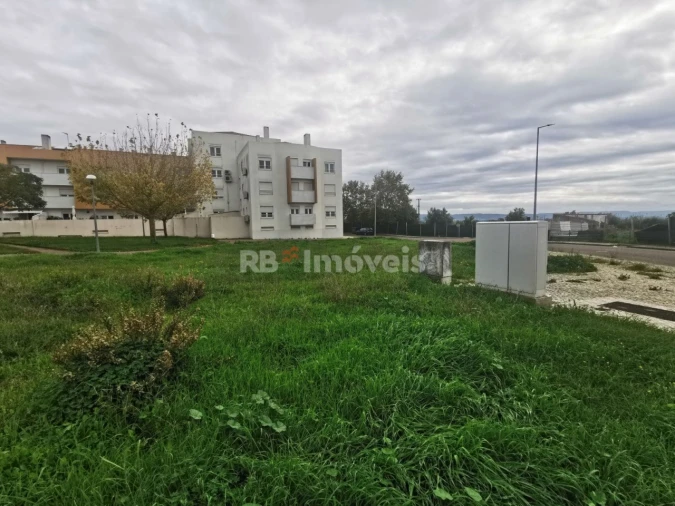 Terreno para Venda em Vila Nova da Barquinha Foto 2