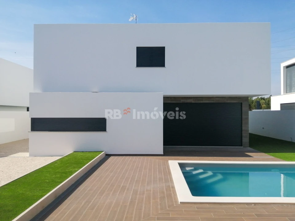 Moradia T5 para Venda em Nossa Sra de Fatima Foto 2