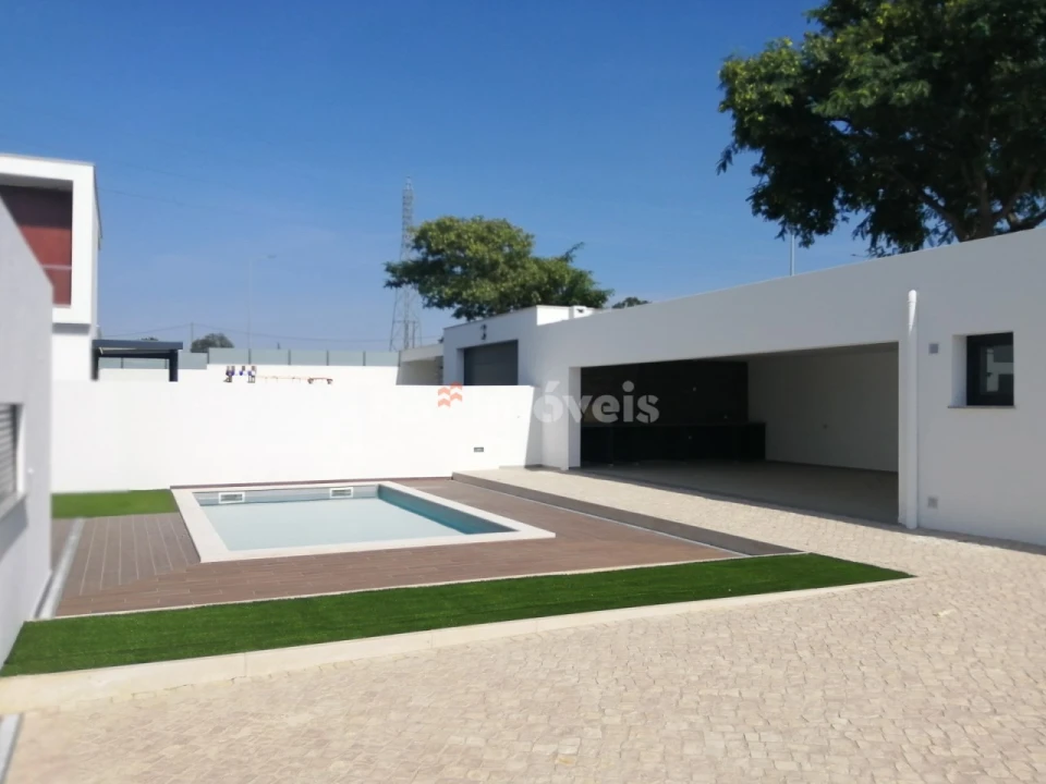 Moradia T5 para Venda em Nossa Sra de Fatima Foto 8