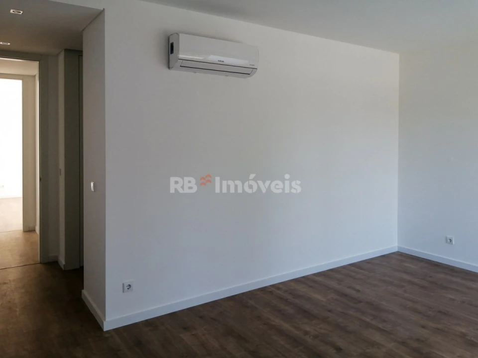 Moradia T5 para Venda em Nossa Sra de Fatima Foto 9