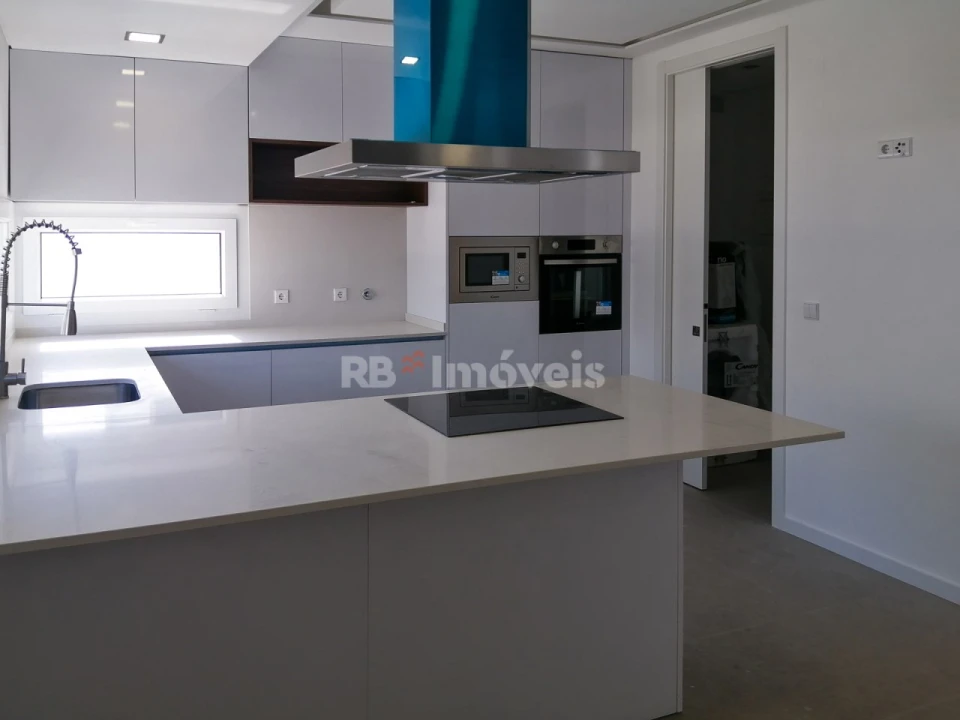Moradia T5 para Venda em Nossa Sra de Fatima Foto 16