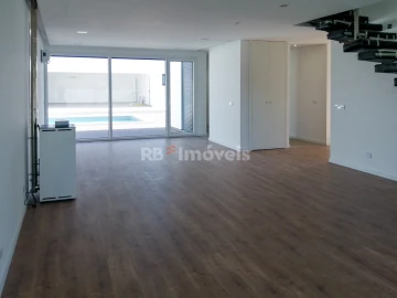 Moradia T5 para Venda em Nossa Sra de Fatima