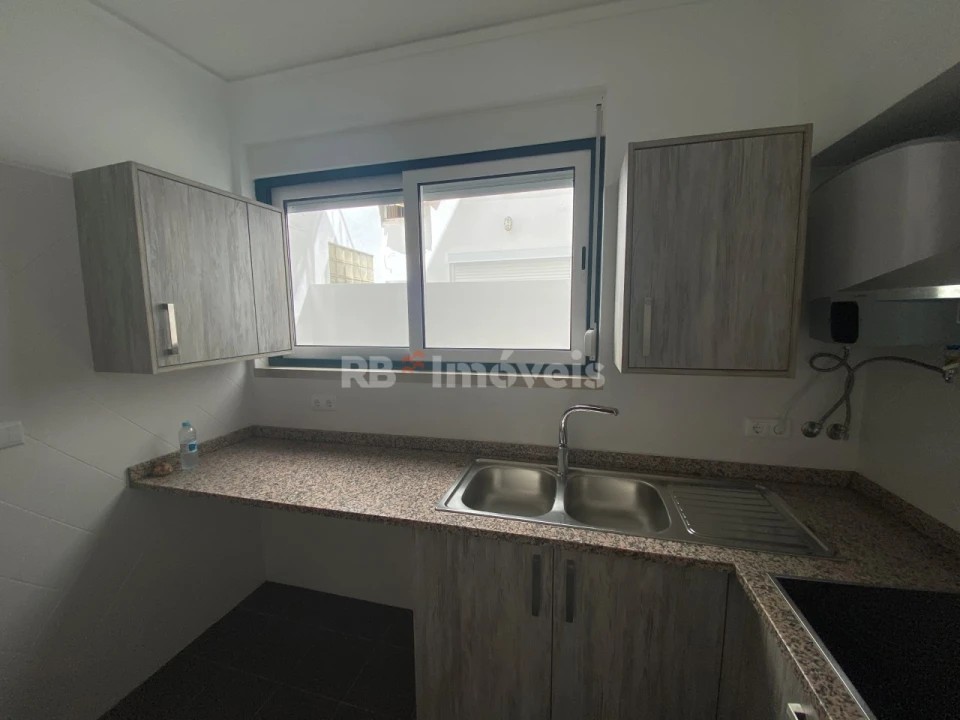 Apartamento T2 para Venda em São João Baptista e Santa Maria dos Olivais Foto 7