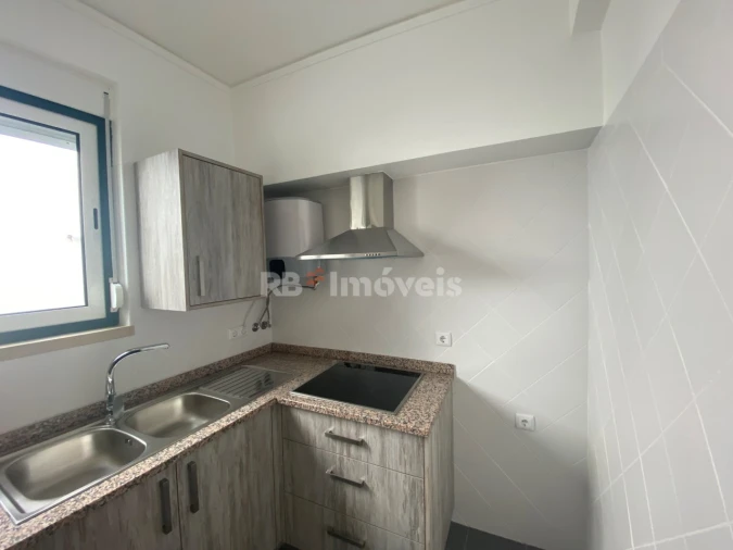 Apartamento T2 para Venda em São João Baptista e Santa Maria dos Olivais Foto 4