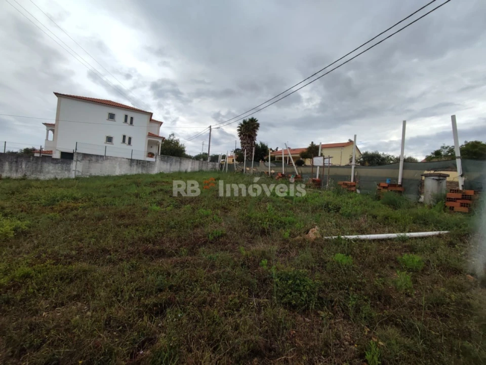 Terreno para Venda em São João Baptista e Santa Maria dos Olivais Foto 2