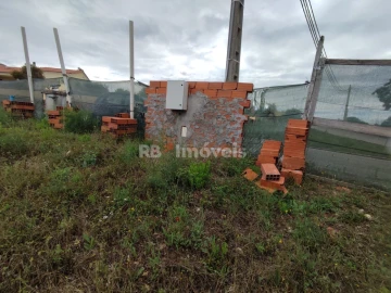 Terreno para Venda em São João Baptista e Santa Maria dos Olivais