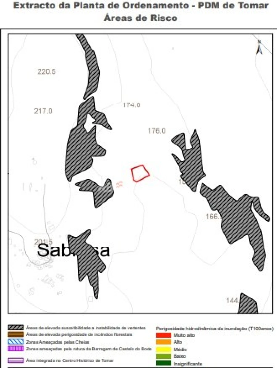 Terreno para Venda em Além da Ribeira e Pedreira Foto 18