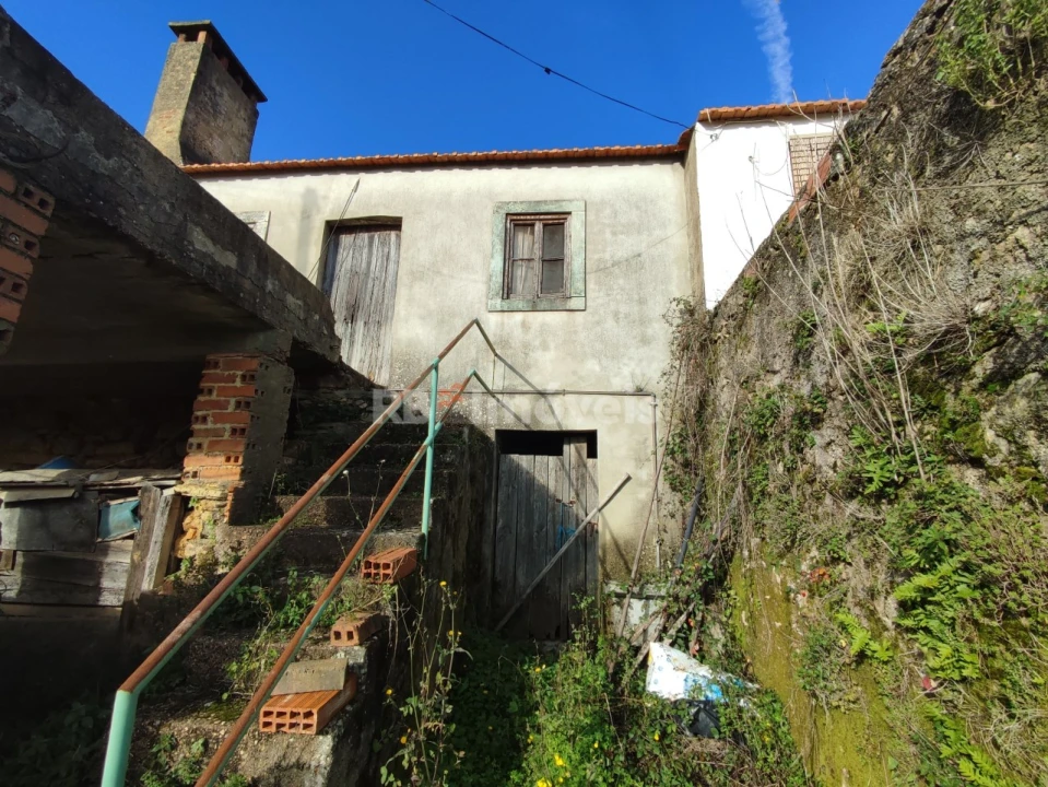 Moradia T4 para Venda em Areias e Pias Foto 4