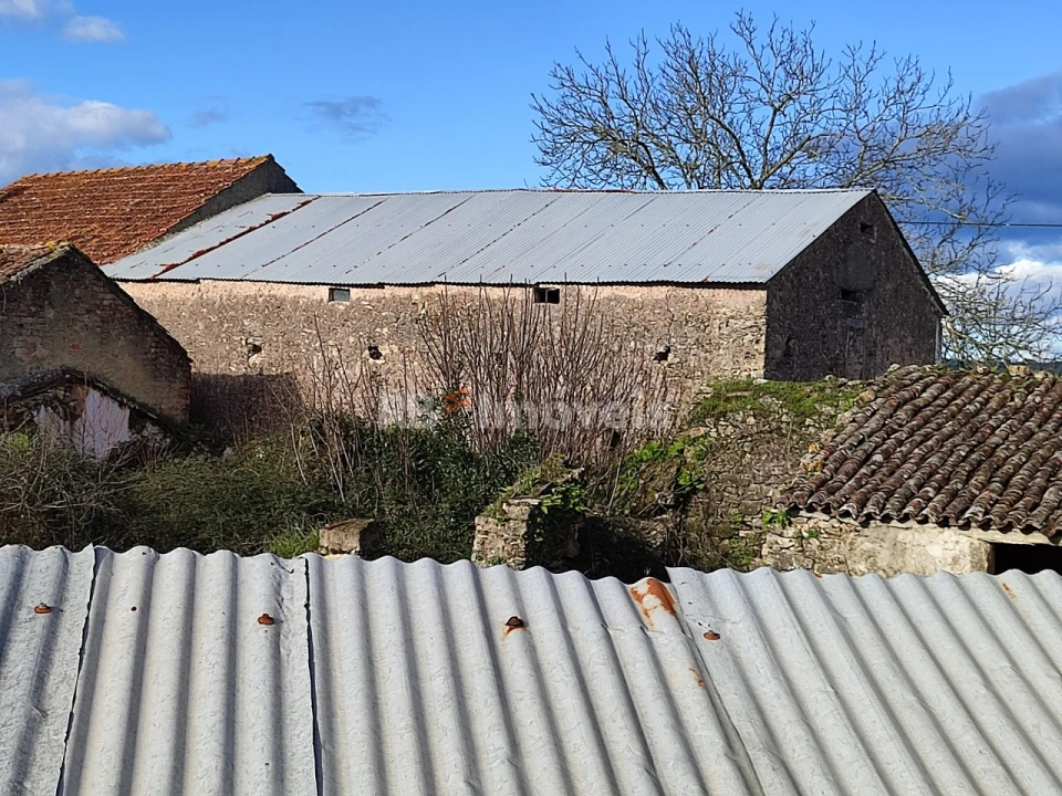 Moradia T4 para Venda em Areias e Pias Foto 11