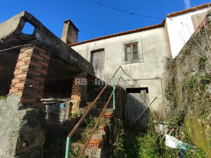 Moradia T4 para Venda em Areias e Pias Foto 3