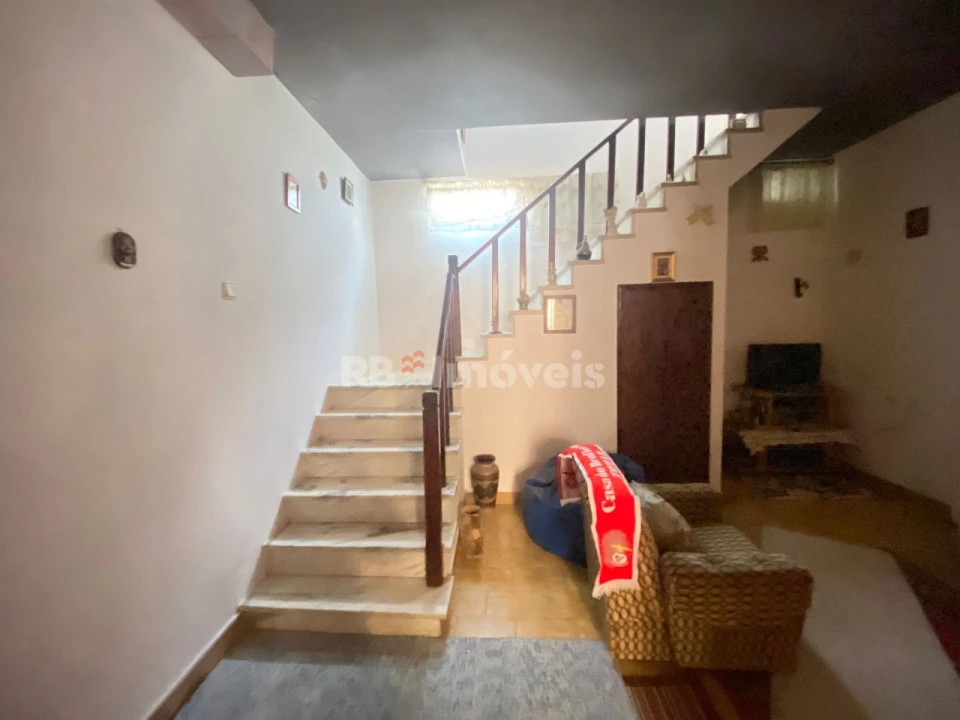 Moradia T2 para Venda em Além da Ribeira e Pedreira Foto 6