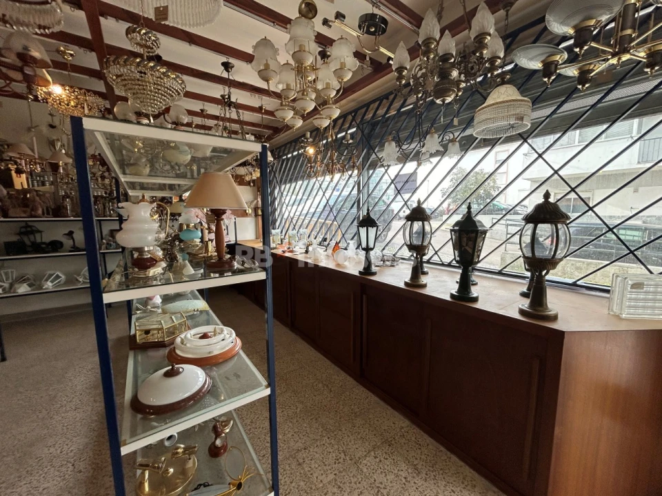 Loja para Venda em São João Baptista e Santa Maria dos Olivais Foto 6