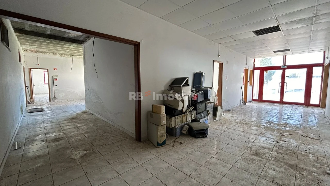 Armazém para Venda em Montalvo Foto 15